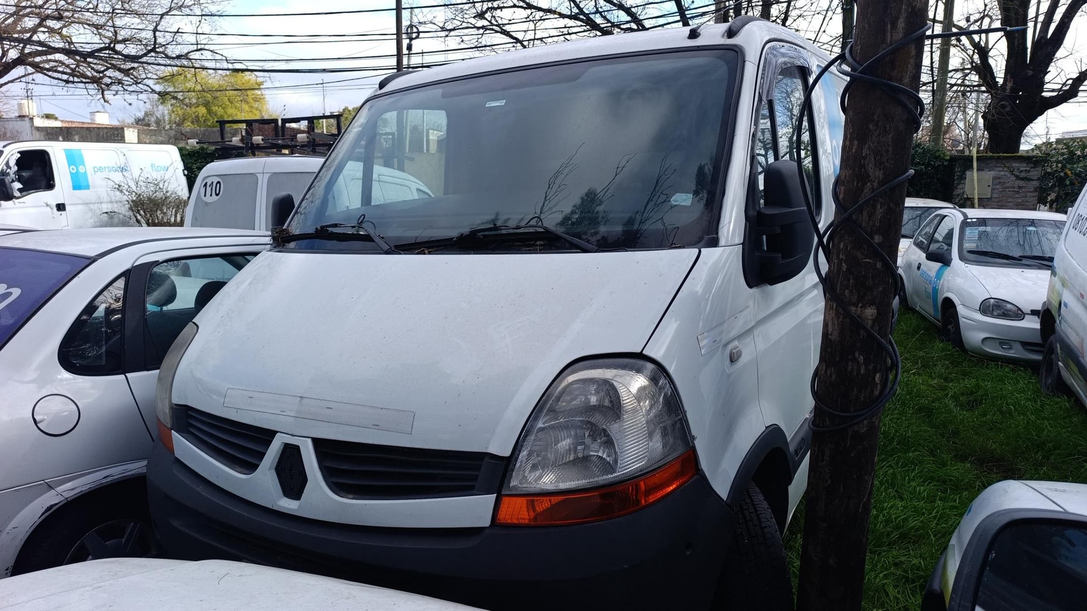 RENAULT FURGON  MASTER PH3 DCI 120 L1H1 PKCNF, Año 2011. DOM: KJD716. Ubicación: Lujan, provincia de Buenos Aires