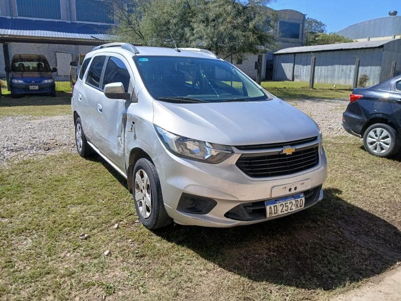 CHEVROLET SEDAN 5 PUERTAS SPIN 1.8 N LT M/T, Año 2018. DOM: AD252RO. Ubicación: San Miguel de Tucumán, provincia de Tucumán