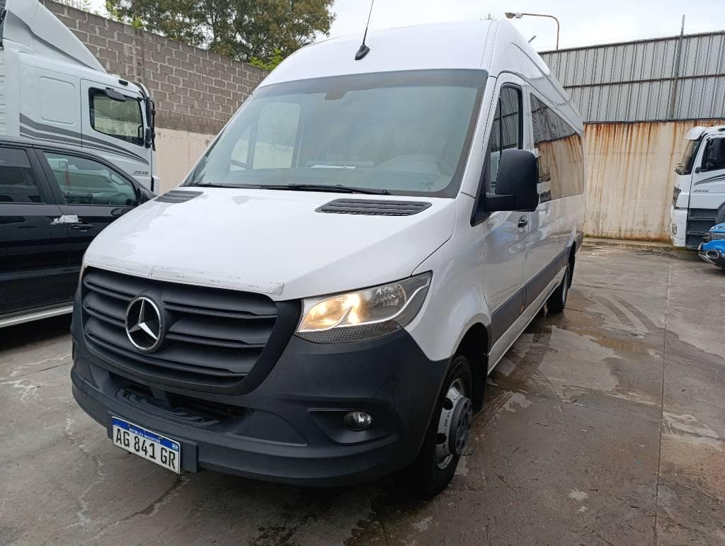 MERCEDES BENZ MIDIBUS SPRINTER 517 CDI MINIBUS 19 + 1 4325, Año 2024. DOM: AG841GR. Ubicación: San Fernando, provincia de Buenos Aires