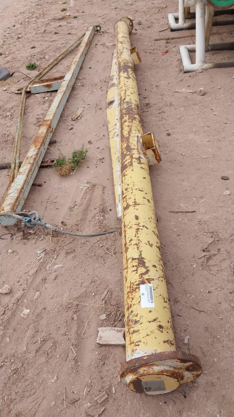 Perchas de izaje de rezago y mat.varios, Cantidad: 3 Unidades, Condición: Rezago. LOC: Neuquén, provincia de Neuquén