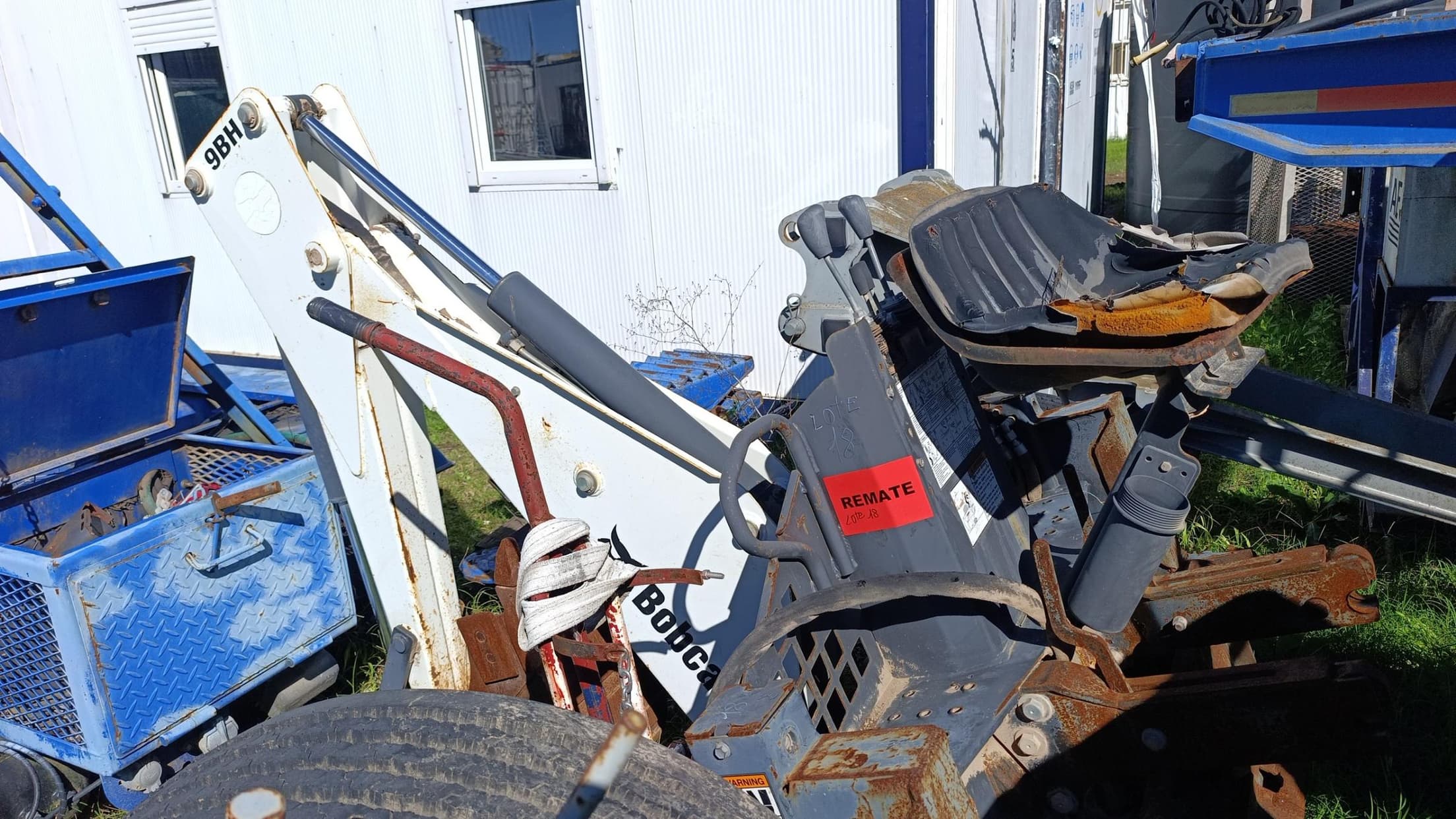 Brazo Retroexcavador  Bobcat 709, Cantidad: 1 unidad, Condición: usado, con posibles faltantes. LOC: Canning, provincia de Buenos Aires