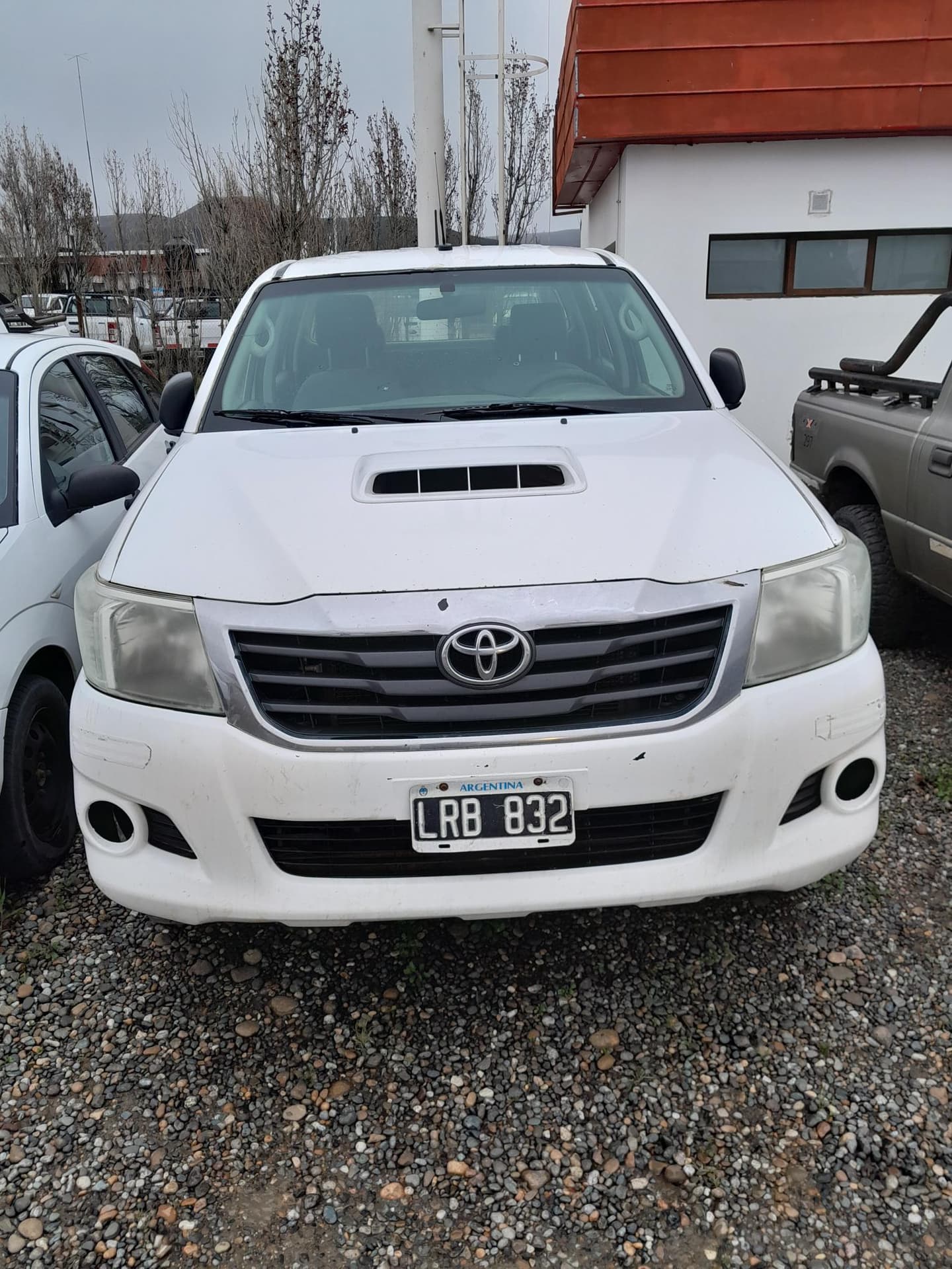 TOYOTA PICK-UP HILUX 4X4 CABINA DOBLE DX PACK 2.5 TDI, Año 2012. DOM: LRB832. Ubicación: Cañadon Seco, provincia de Santa Cruz