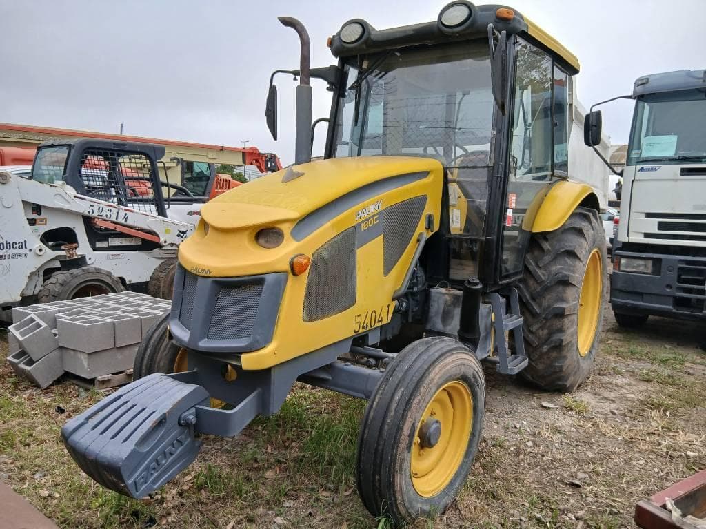 Pauny Tractor 180C, Año 2017. DOM: DIL82. Ubicación: San Fernando, provincia de Buenos Aires