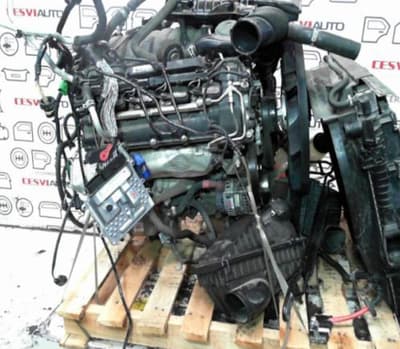 MOTOR (4X4 NAFTA) ROVER-LAND ROV. RANGE ROVER, Año: 2012, Cantidad: 1 unidad, Condición: usado. LOC: Pilar, provincia de Buenos Aires