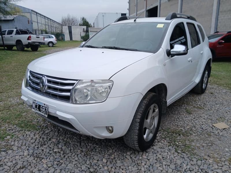 RENAULT  RURAL 5 PUERTAS  DUSTER LUXE 2.0 4X2, Año 2013. DOM: MCZ687. Ubicación: San Miguel de Tucumán, provincia de Tucumán