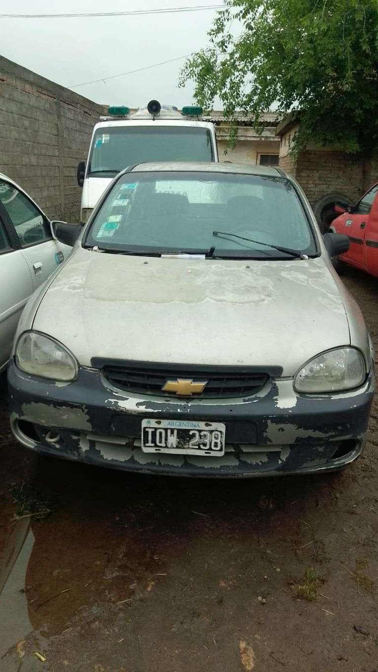 Chevrolet Sedan 4 ptas Corsa Classic 4 ptas GLS 1.4N, Año 2010. DOM: IQW238. Ubicación: Médanos, provincia de Buenos Aires