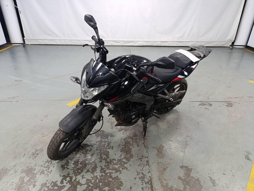 BAJAJ  MOTOCICLETA  ROUSER 200, Año 2025. DOM: A237YYQ. Ubicación: San Fernando, provincia de Buenos Aires