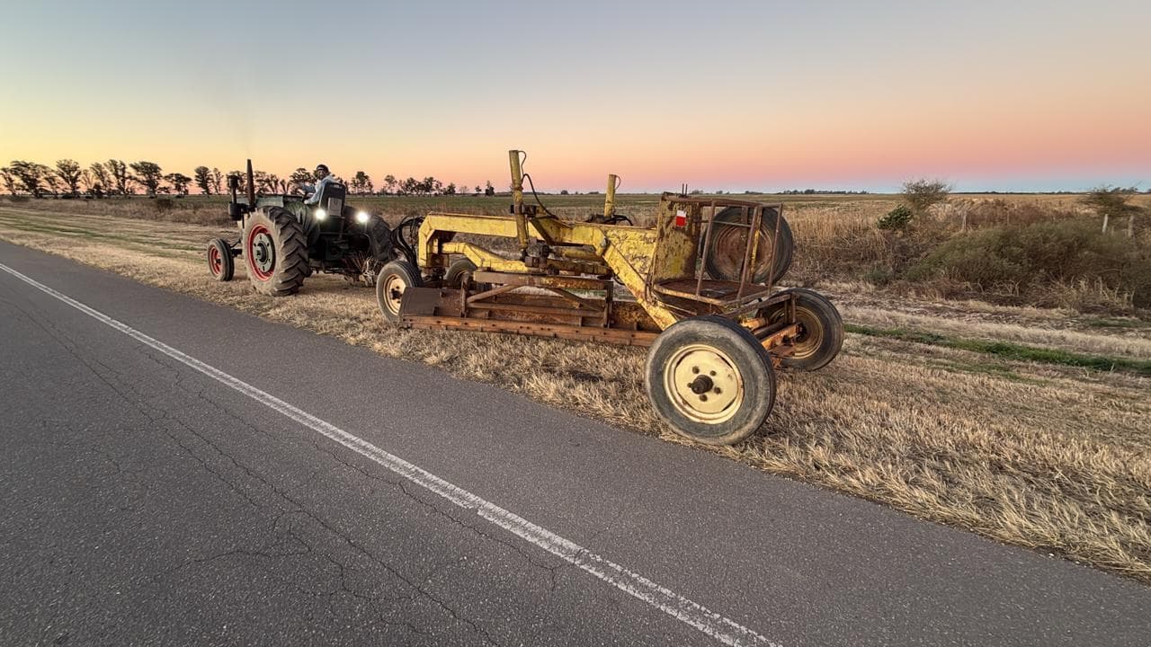Niveladora Melga arrastre de 3 mts de ancho de labor, Cantidad: 1 unidad, Condición: usado. LOC: Las Varillas, provincia de Córdoba