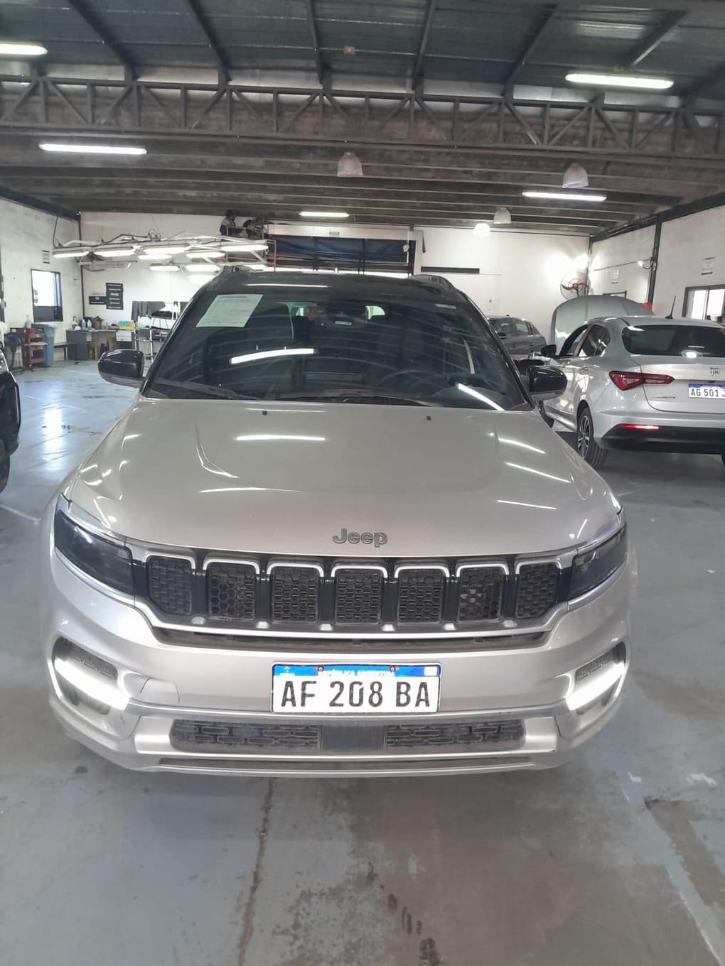 Jeep Todo Terreno COMMANDER OVERLAND 2.0 AT9 4X4, Año 2022. DOM:  AF208BA . Ubicación: Palomar, provincia de Buenos Aires