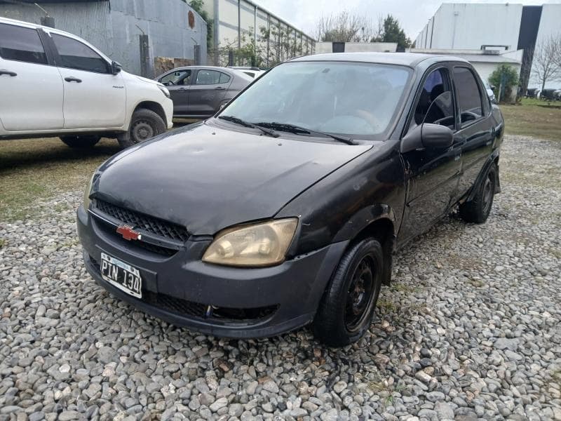 CHEVROLET SEDAN 4 PUERTAS CORSA CLASSIC 4P LS PACK 1.4N, Año 2015. DOM: PIN134. Ubicación: San Miguel de Tucumán, provincia de Tucumán