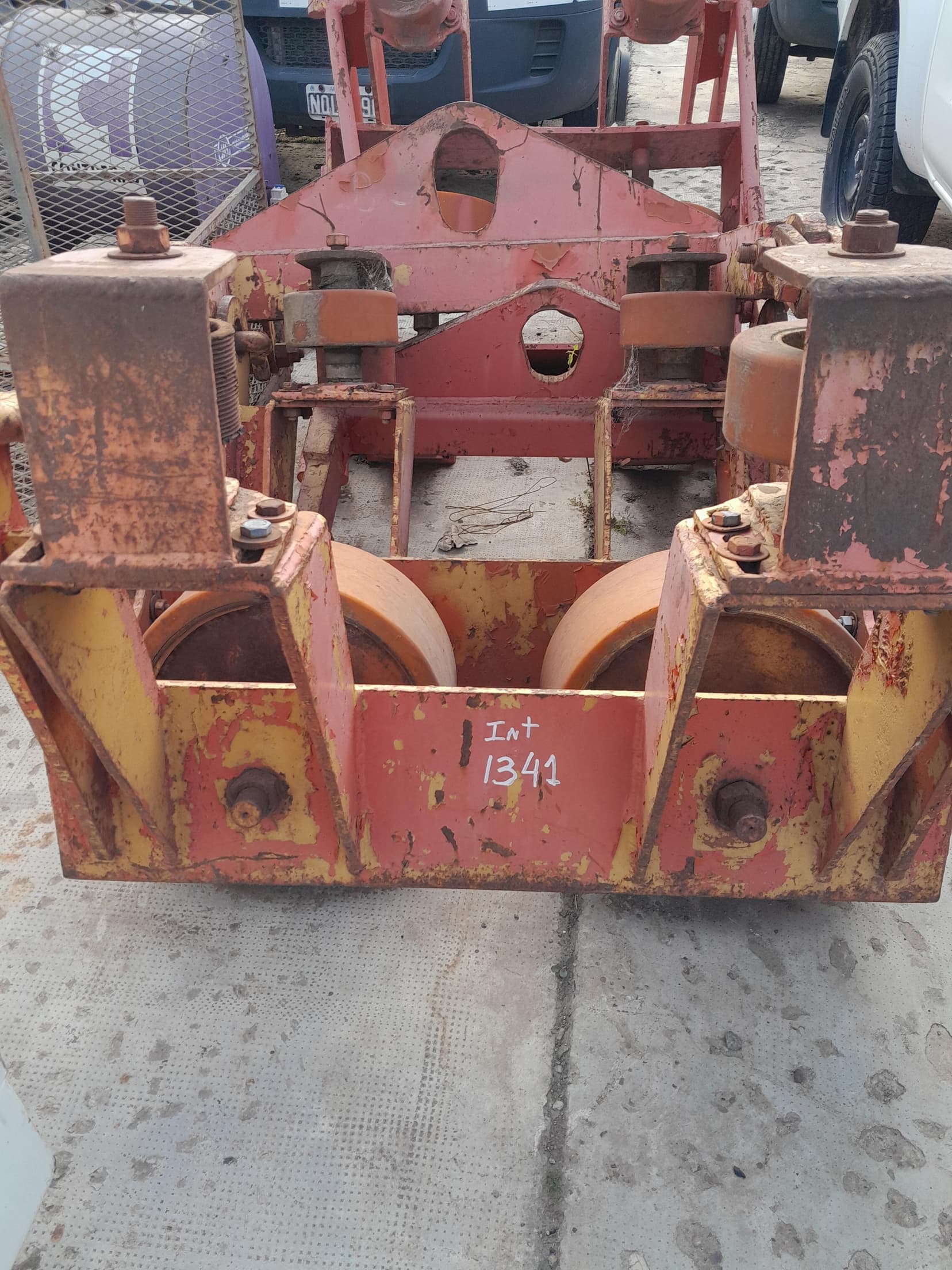 CARRO DE BAJADA  12-24" tipo cuna de rodillos , Año: 1993, Cantidad: 1 unidad, Condición: usado. LOC: Don Torcuato, provincia de Buenos Aires
