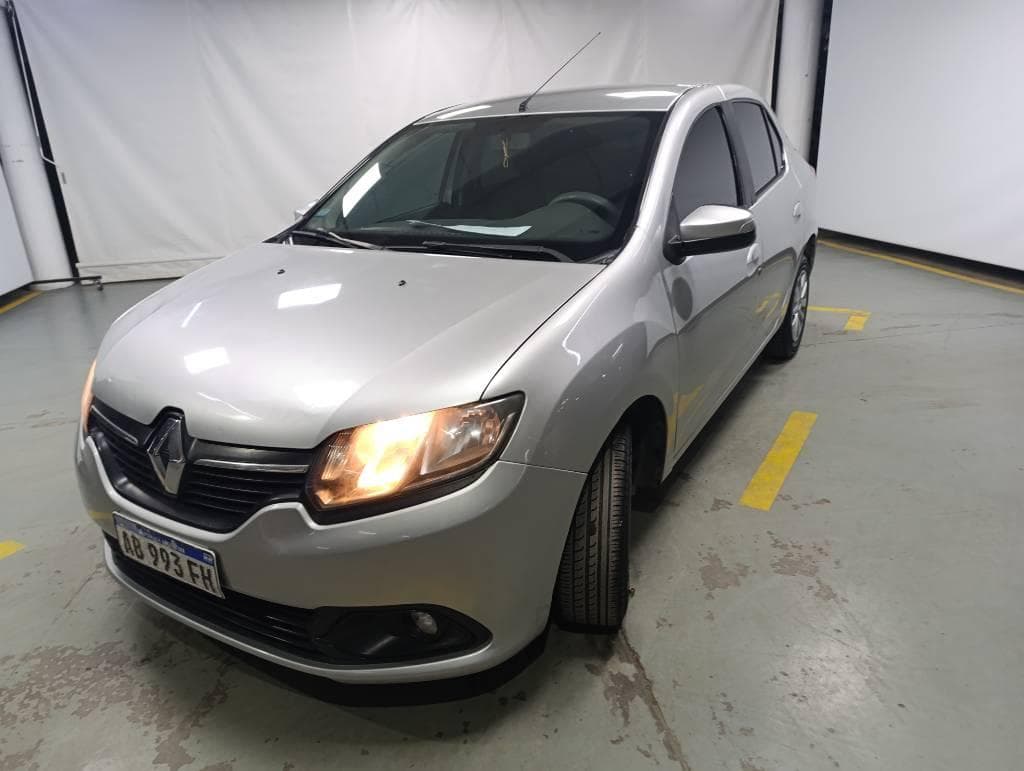 RENAULT  SEDAN 4 PUERTAS  NUEVO LOGAN EXPRESSION 1.6, Año 2017. DOM: AB993FH. Ubicación: San Fernando, provincia de Buenos Aires