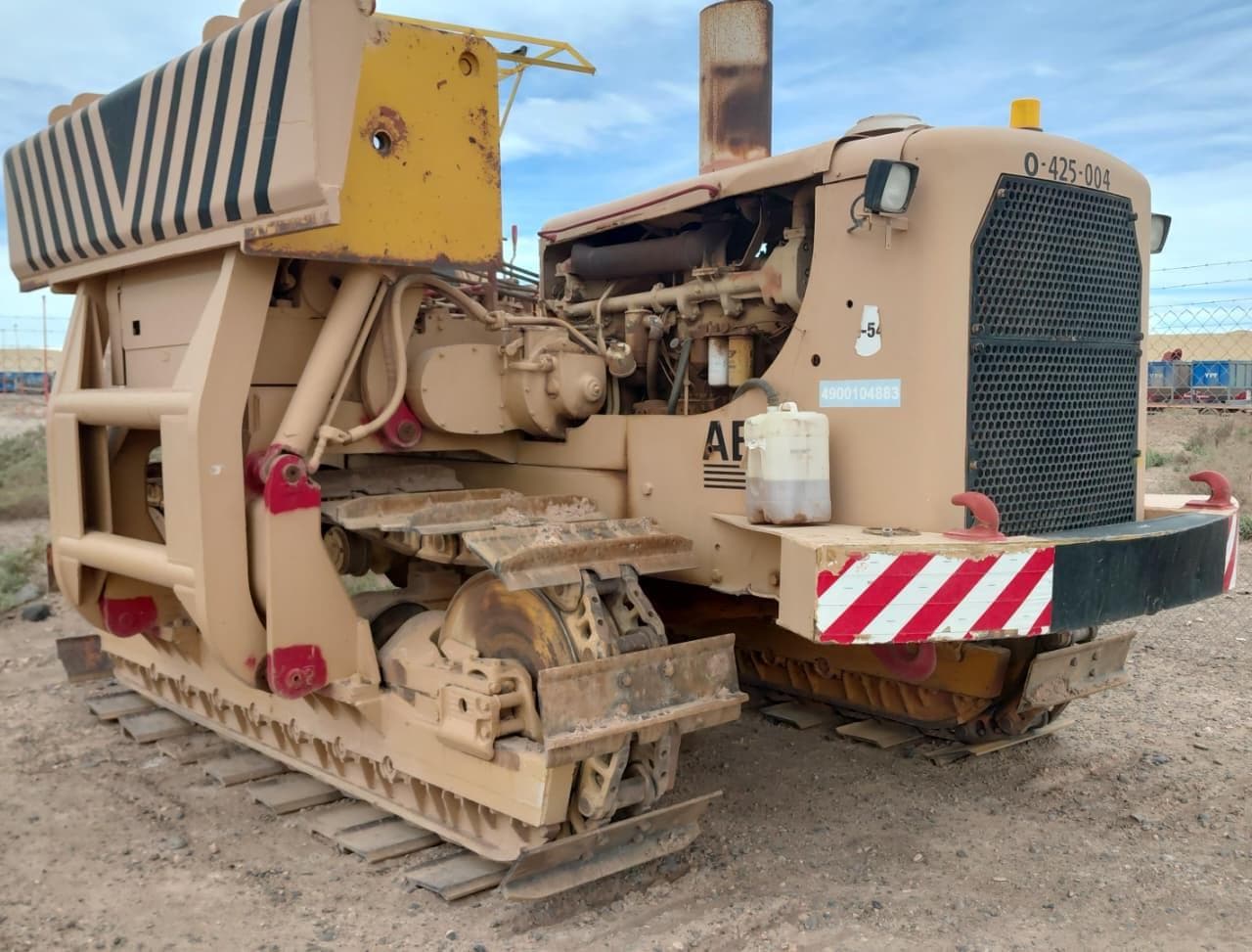 Tiende Tubos Caterpillar 583K, Cantidad: 1 unidad, Condición: usado. LOC: Añelo, provincia de Neuquén