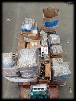 Tablero Eléctrico y prensacables., Cantidad: 5 pallets, Condición: sin uso. LOC: Canning, provincia de Buenos Aires