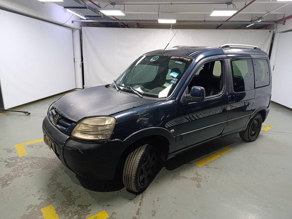 PEUGEOT SEDAN 5 PUERTAS PARTNER PATAGONICA HDI 1.6 VTC, Año 2015. DOM: OVC837. Ubicación: San Fernando, provincia de Buenos Aires