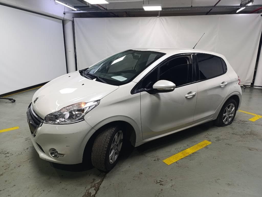 PEUGEOT SEDAN 5 PUERTAS 208 ALLURE 1.5N TOUCHSCREEN, Año 2015. DOM: PHM663. Ubicación: San Fernando, provincia de Buenos Aires