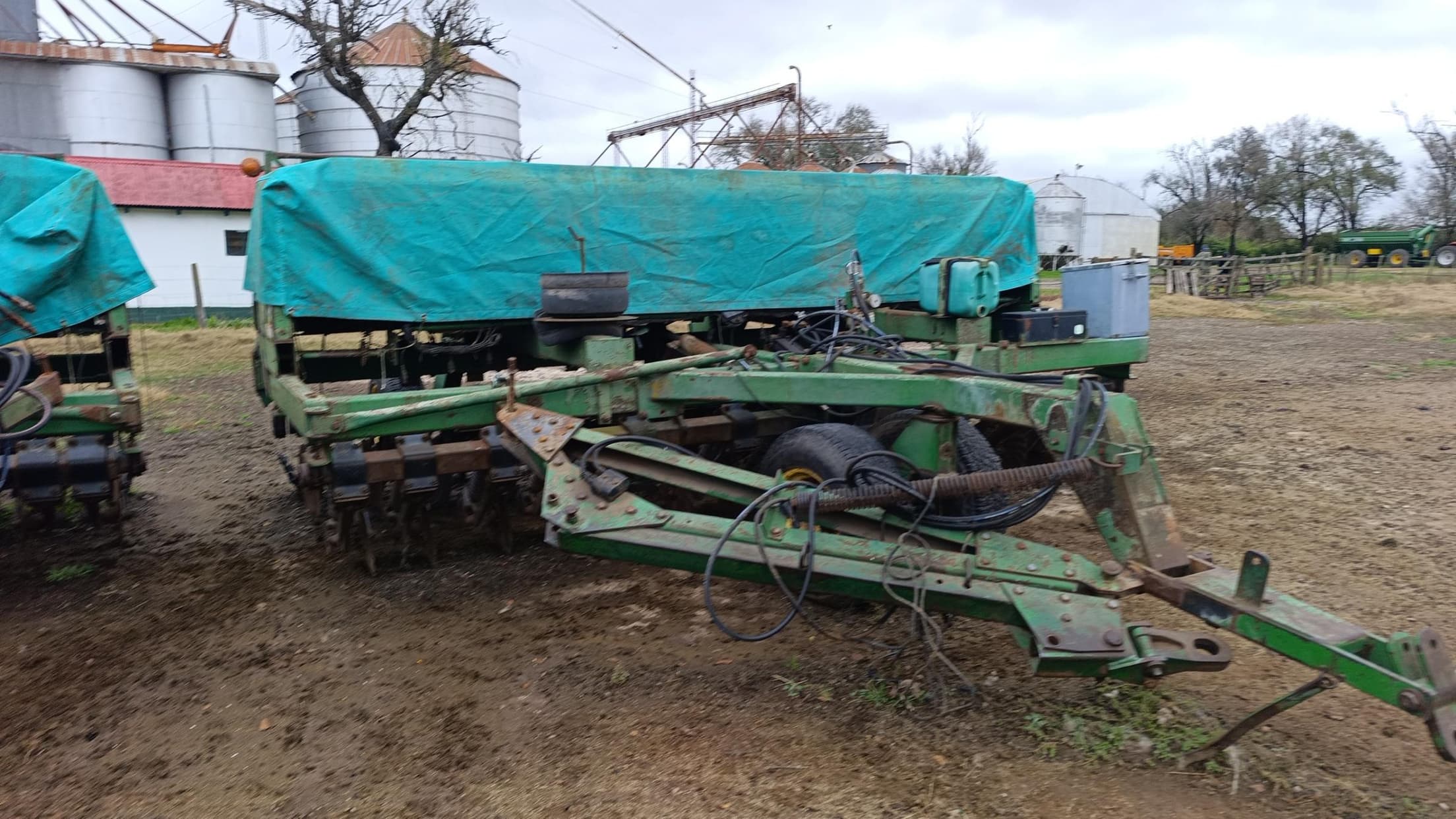 SEMBRADORA JOHN DEERE 750, Año: 1995, Cantidad: 1 unidad, Condición: usado. LOC: MONTE BUEY, provincia de Córdoba