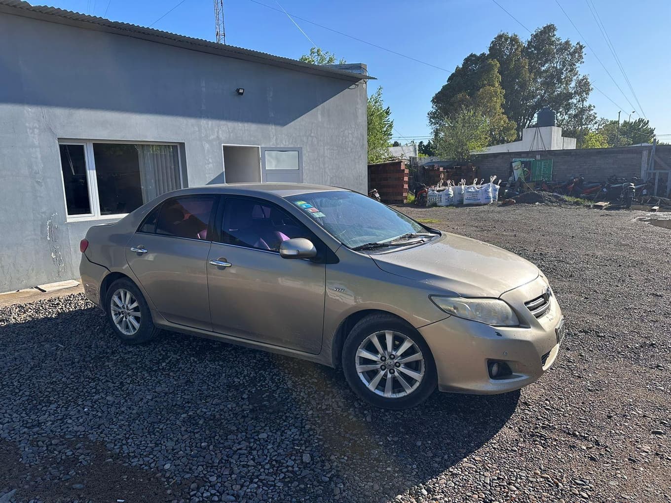 Toyota Sedán 4 puertas Corolla SE-G 1.8 A/T, Año 2011. DOM: JUF042. Ubicación: Villarino, provincia de Buenos Aires