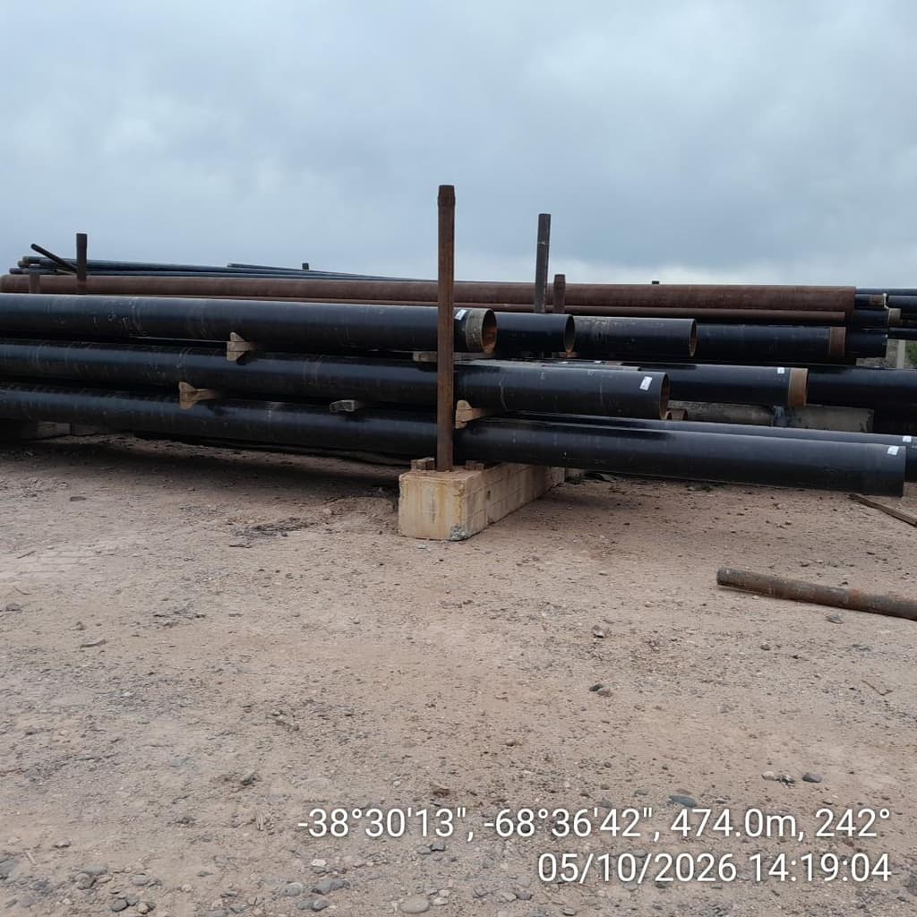 Caño conducción de acero con revestimiento, Cantidad: 50 toneladas aprox, Condición: rezago. LOC: Loma la Lata, provincia de Neuquén