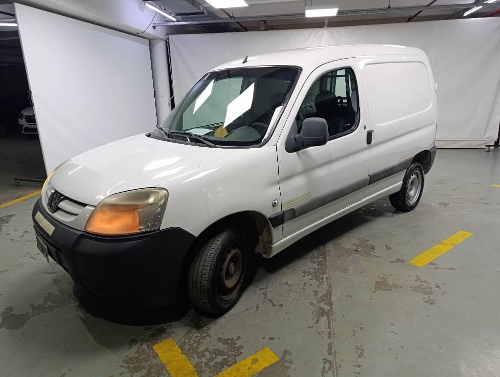 PEUGEOT FURGON PARTNER CONFORT 1.4, Año 2014. DOM: NON823. Ubicación: San Fernando, provincia de Buenos Aires