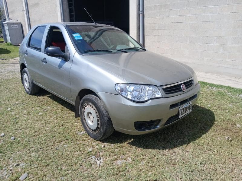 FIAT SEDAN 5 PUERTAS PALIO FIRE 1.4 5P, Año 2014. DOM: NYJ915. Ubicación: San Miguel de Tucumán, provincia de Tucumán