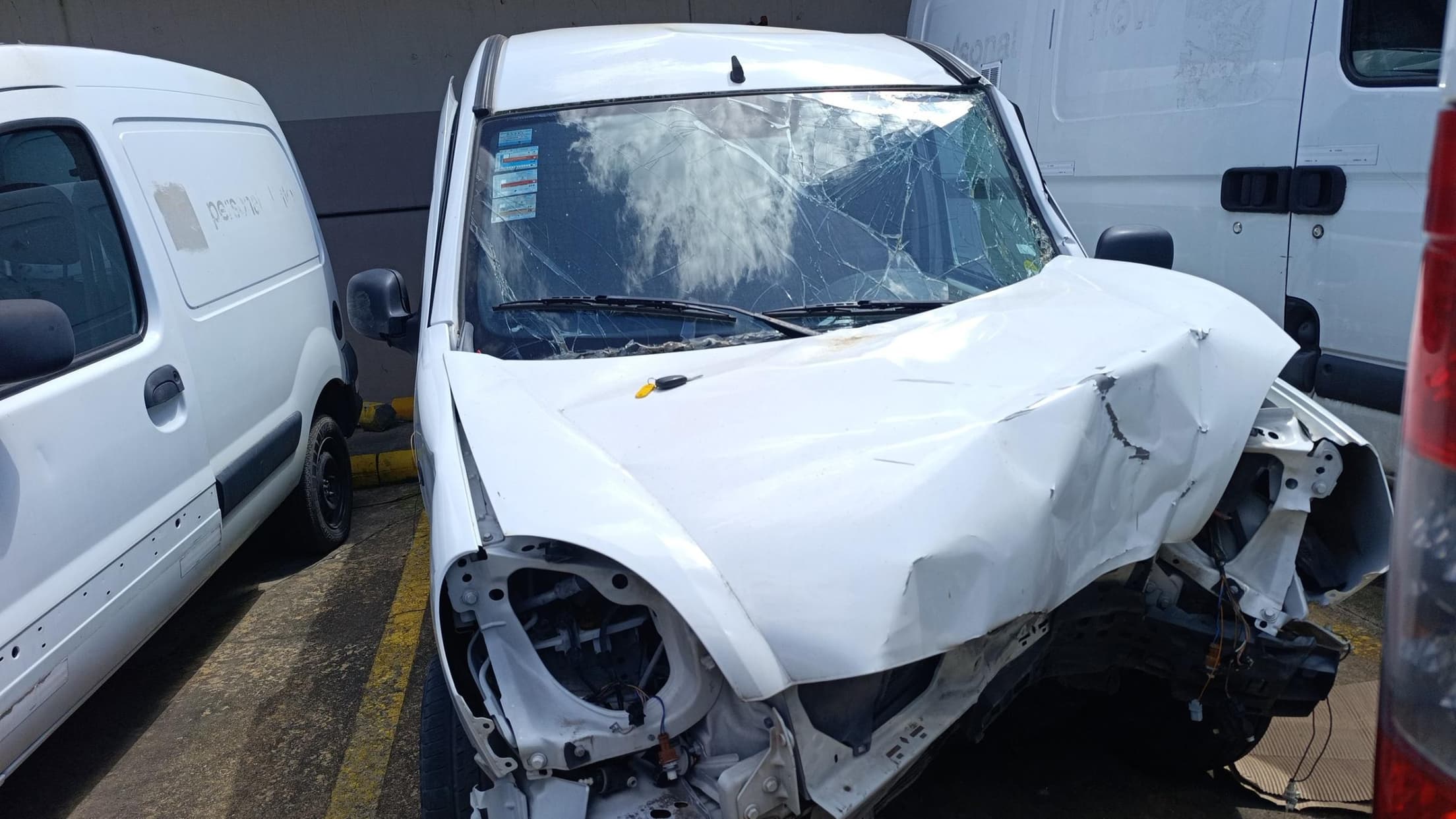 RENAULT FURGON KANGOO PH3 CONFORT 1.6 1P, Año 2017. DOM: AB241HF. Ubicación: San Isidro, provincia de Buenos Aires