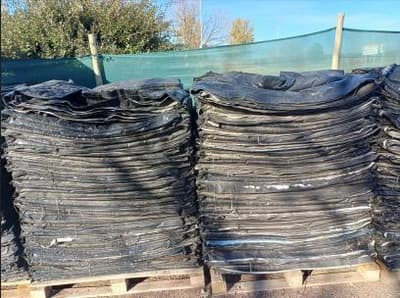 MANTA OLEOFILICA, Cantidad: 6510 unidades, Condición: Sin uso. LOC: Luján de Cuyo, provincia de Mendoza