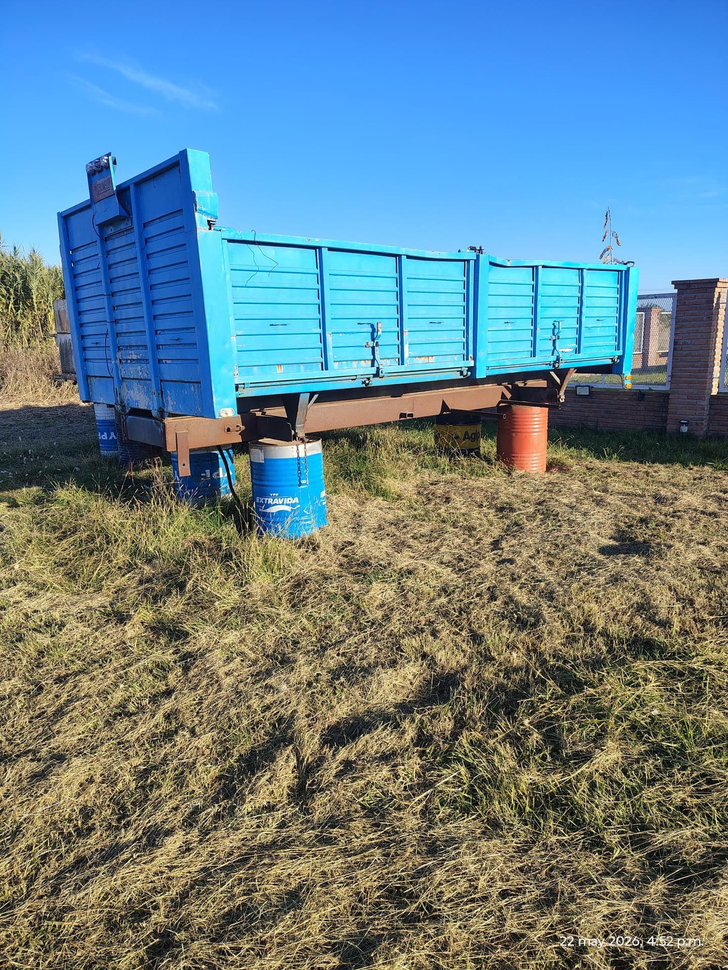 Caja Volcadora Petinari, Cantidad: 1 unidad, Condición: usado. LOC: Arroyo Seco, provincia de Santa Fe