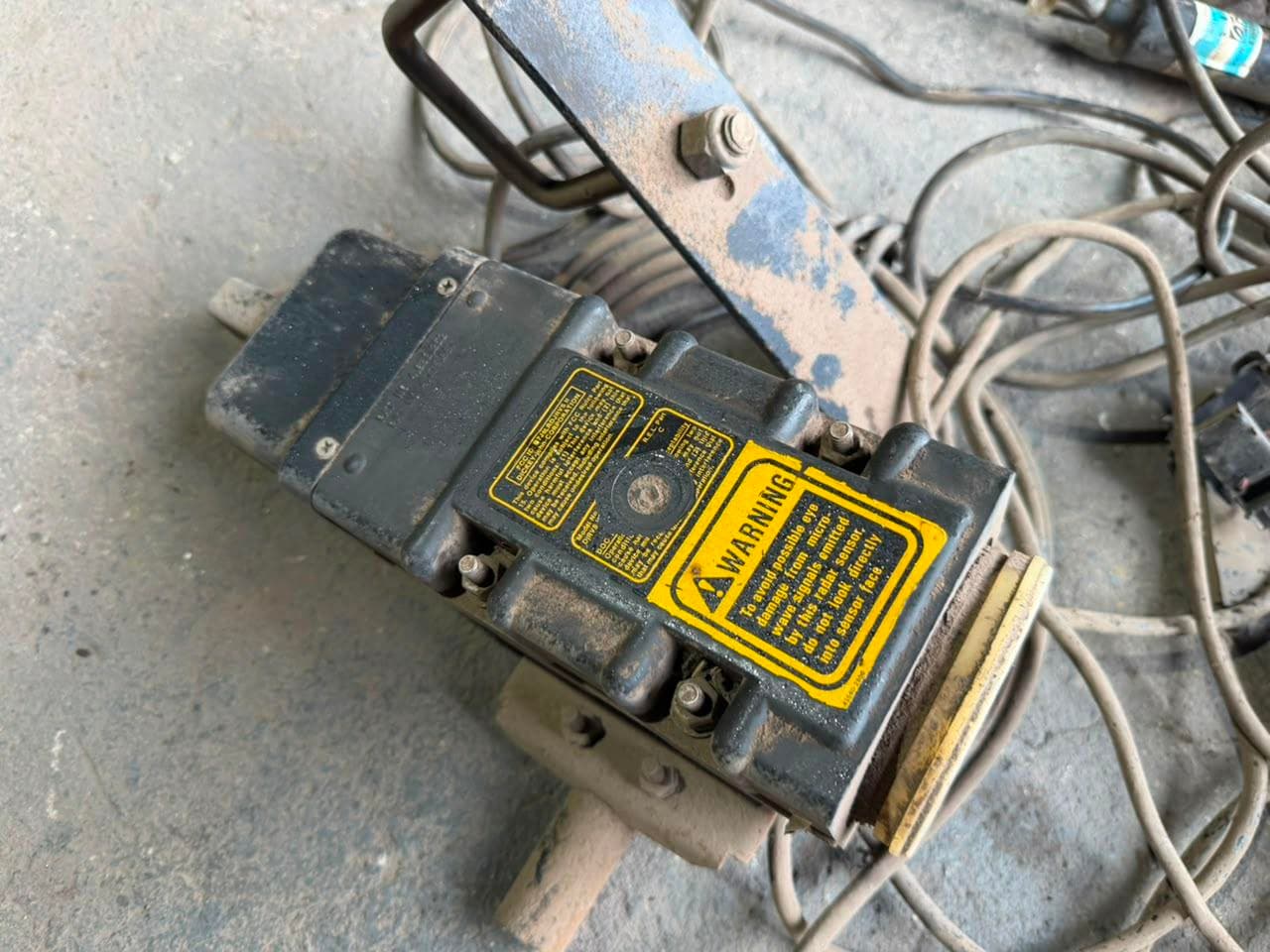 MONITOR DE SEMBRADORA DICKEY-JOHN DjPM 3000, Cantidad: 1 unidad, Condición: usado, con posibles faltantes. LOC: SALTO, provincia de Buenos Aires