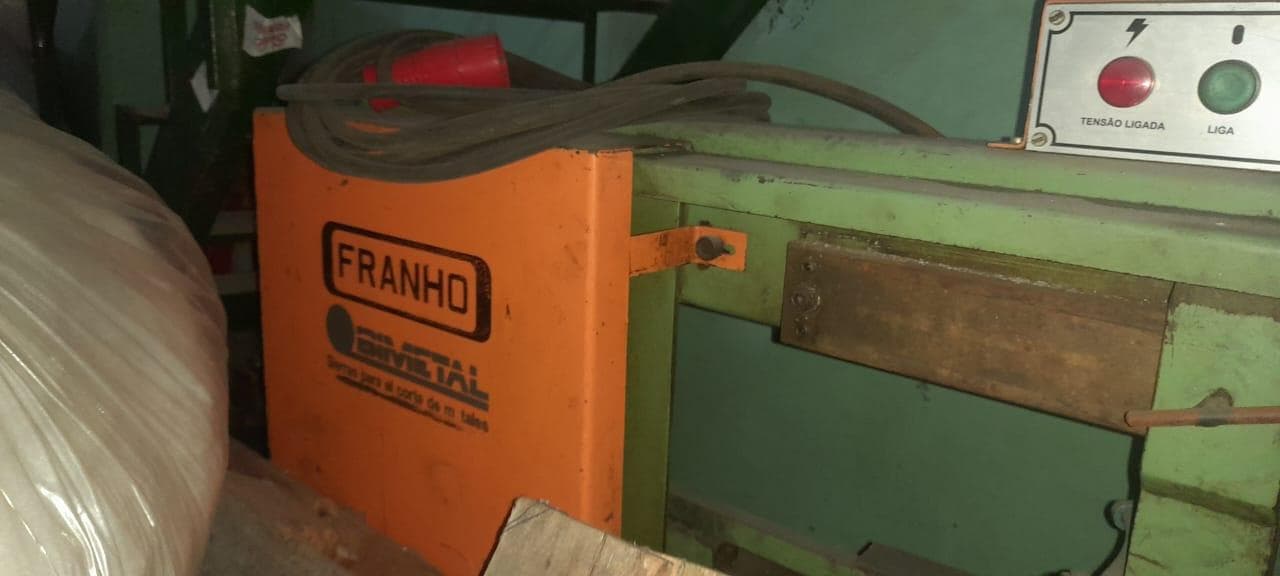 Serrucho sin fin (metal-madera) Franho, Cantidad: 1 unidad, Condición: usado. LOC: Ciudad Autónoma de Buenos Aires