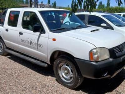 Nissan Pick-up Cabina Doble Frontier NP300, Año 2013. DOM: NKS723. Ubicación: Perdriel, provincia de Mendoza