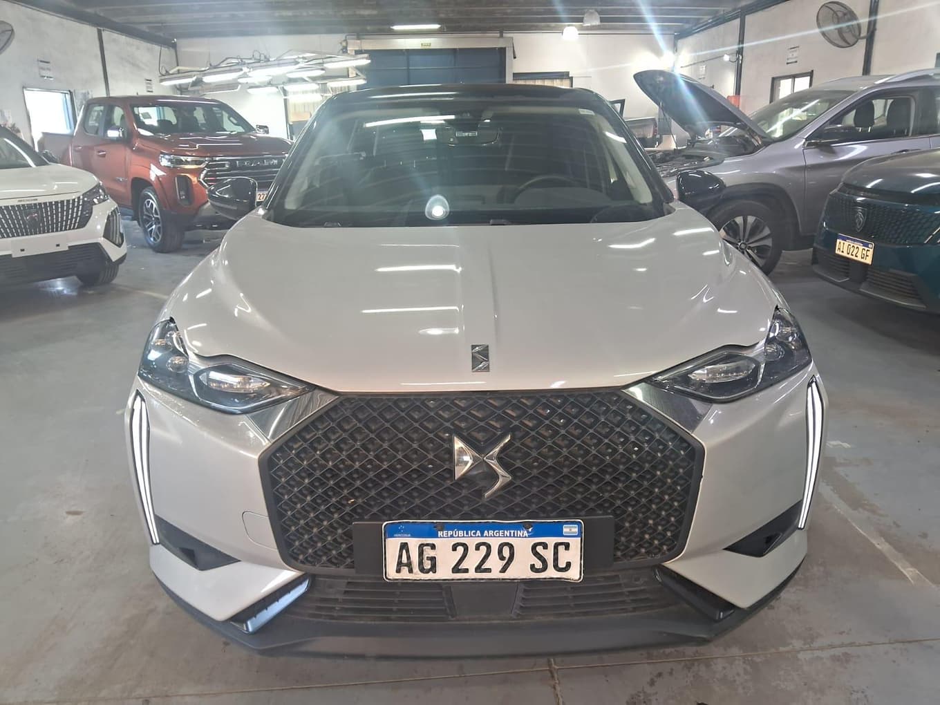 DS 	SEDAN 5 PUERTAS DS 3 RIVOLI 130 MY23, Año 2023. DOM: AG229SC. Ubicación: El Palomar, provincia de Buenos Aires