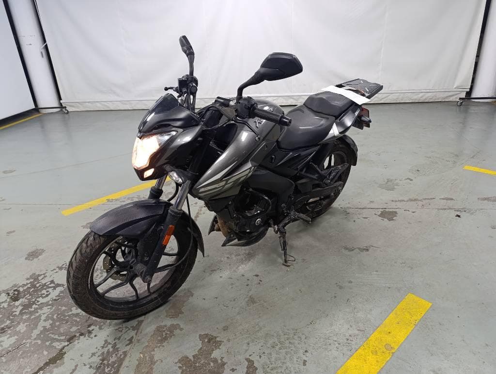 BAJAJ MOTOCICLETA ROUSER 200, Año 2024. DOM: A207ISG. Ubicación: Playa San Fernando, provincia de Buenos Aires