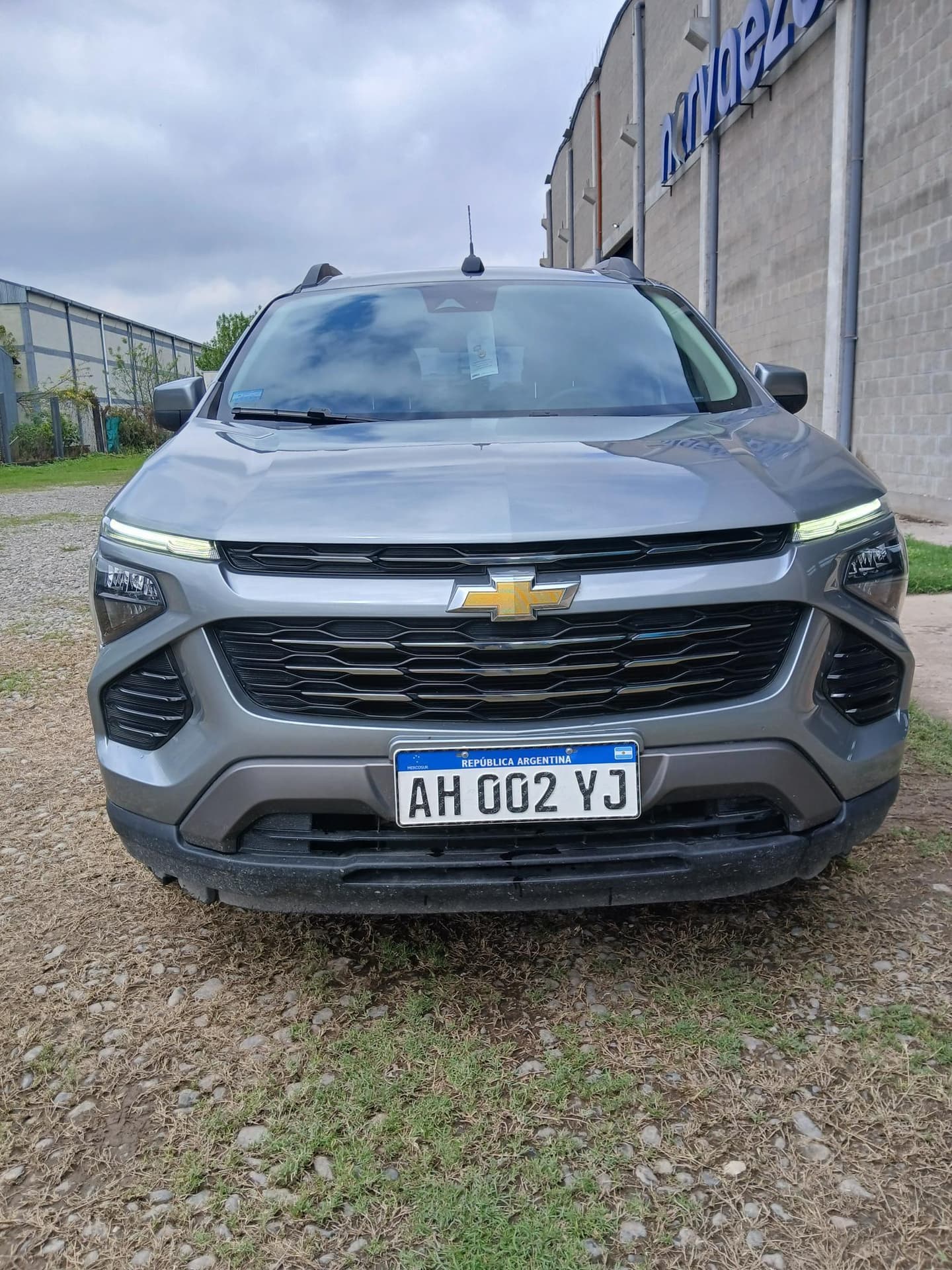 CHEVROLET SEDAN 5 PUERTAS SPIN 1.8N 7P PREMIER A/T, Año 2025. DOM: AH002YJ. Ubicación: Guarda Vehicular San Miguel de Tucumán, provincia de Tucumán