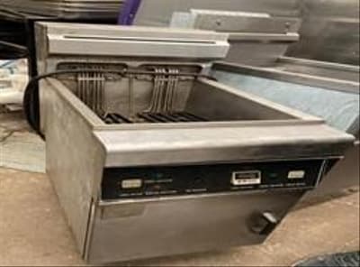 Artefactos y equipamiento de cocina Varias marcas, Cantidad: 11 Unidades, Condición: usado, con posibles faltantes. LOC: Ciudad Autónoma de Buenos Aires