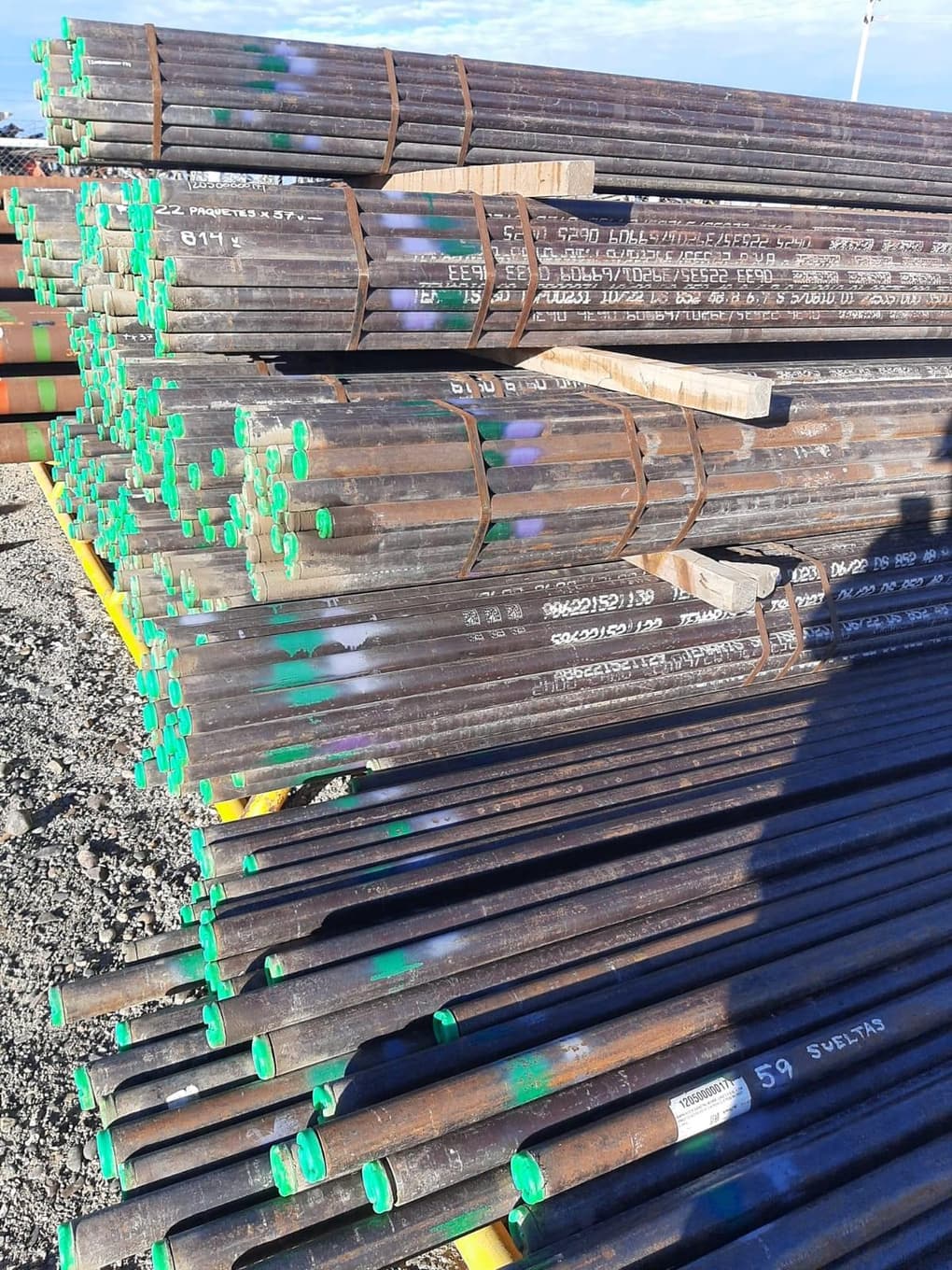 Barras huecas 48,8mm, Cantidad: 347 Unidades, Condición: Sin uso. LOC: Cerro Dragón, provincia de Chubut