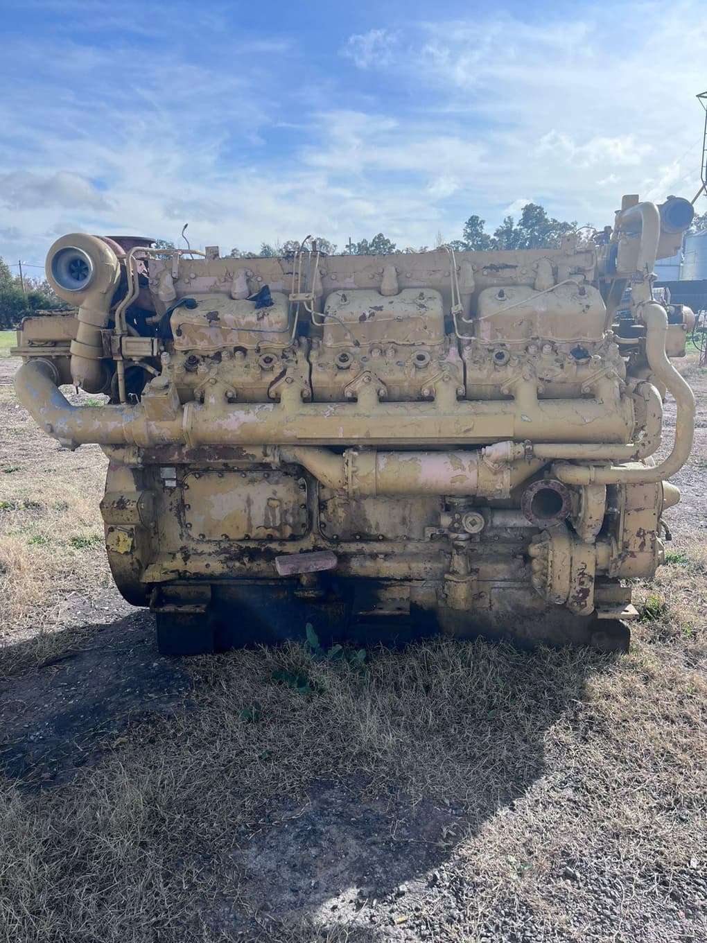 MOTOR CATERPILLAR D398, Cantidad: 1 unidad, Condición: usado, con posibles faltantes. LOC: General Villegas, provincia de Buenos Aires
