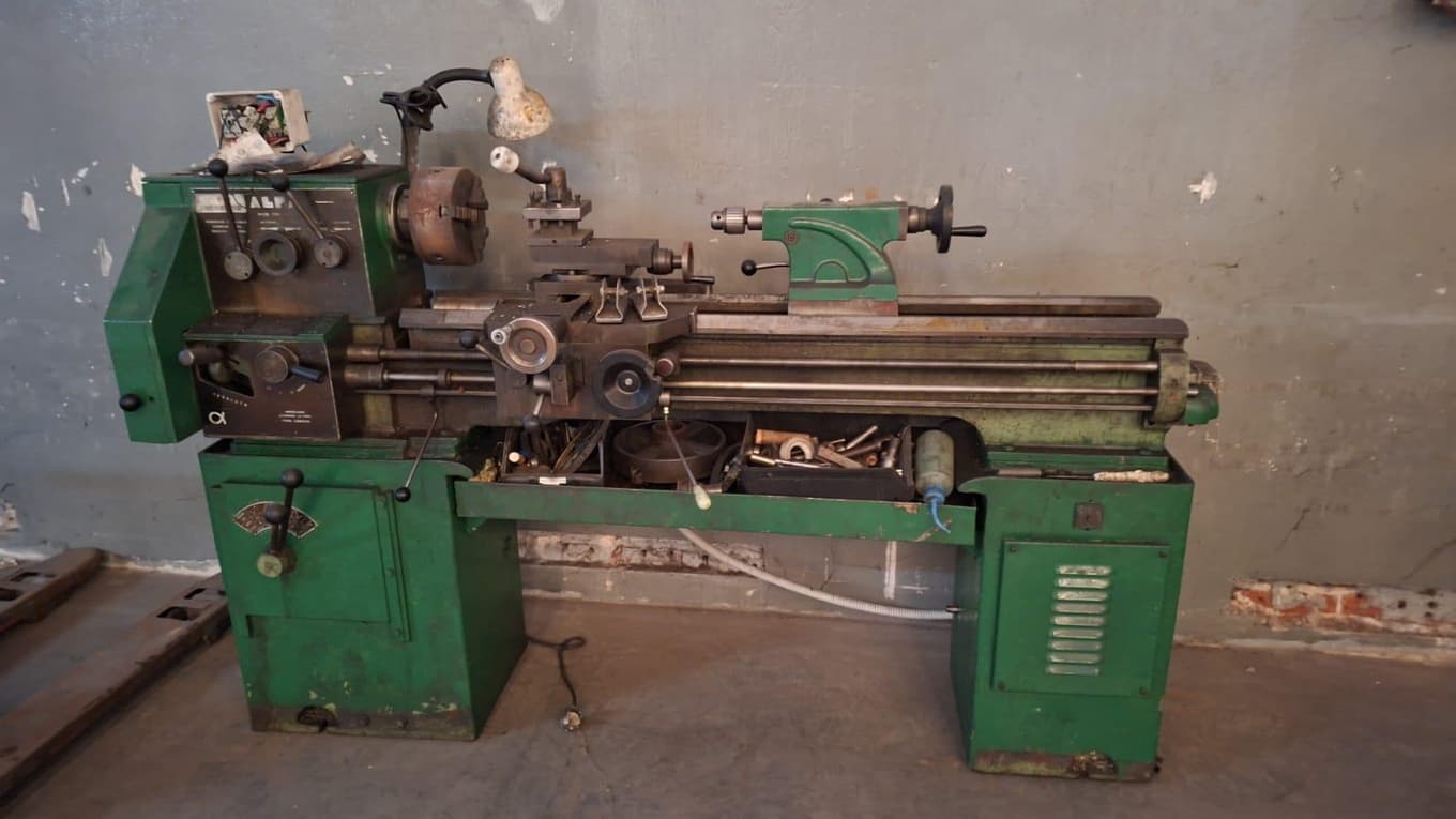TORNO Alfa Mod 175-1100, Cantidad: 1 unidad, Condición: usado, con posibles faltantes. LOC: AVELLANEDA, provincia de Buenos Aires