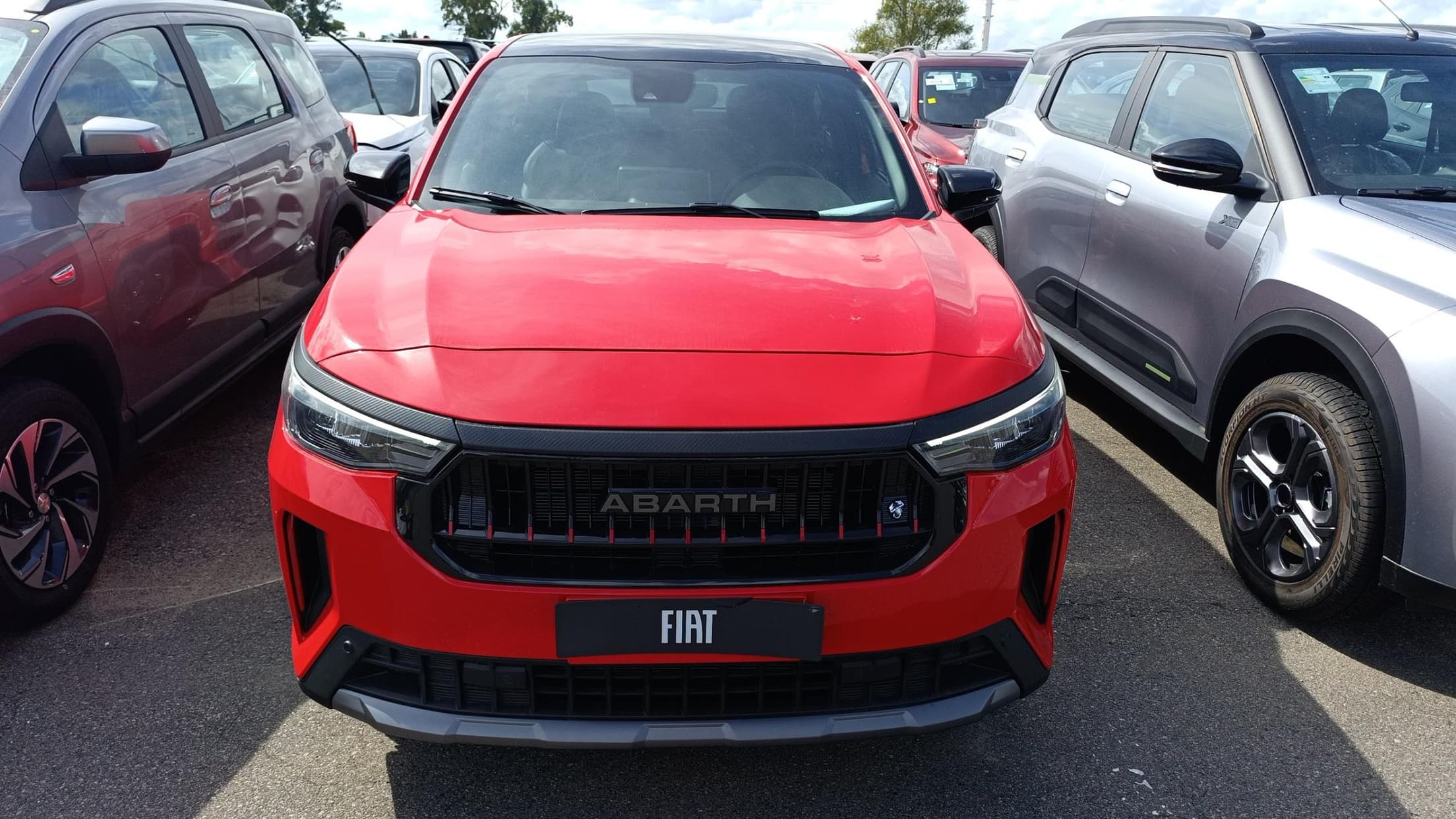 FIAT RURAL 5 PUERTAS FASTBACK ABARTH TURBO 270 AT6, Año 2025. VIN: TYC70924. Ubicación: Zárate, provincia de Buenos Aires