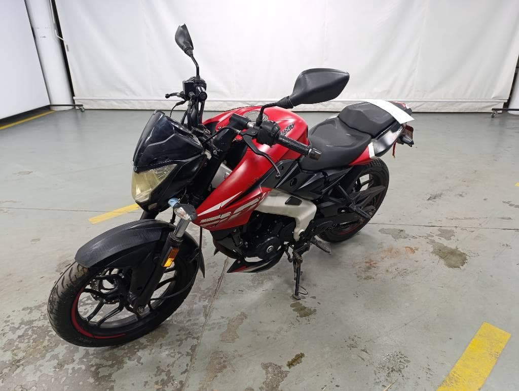 BAJAJ MOTOCICLETA  ROUSER 200, Año 2024. DOM: A218LBN. Ubicación: San Fernando, provincia de Buenos Aires
