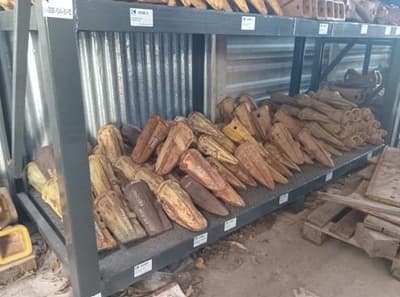 UÑAS/DIENTES DE BALDES, Cantidad: 142 unidades, Condición: sin uso. LOC: Don Torcuato, provincia de Buenos Aires