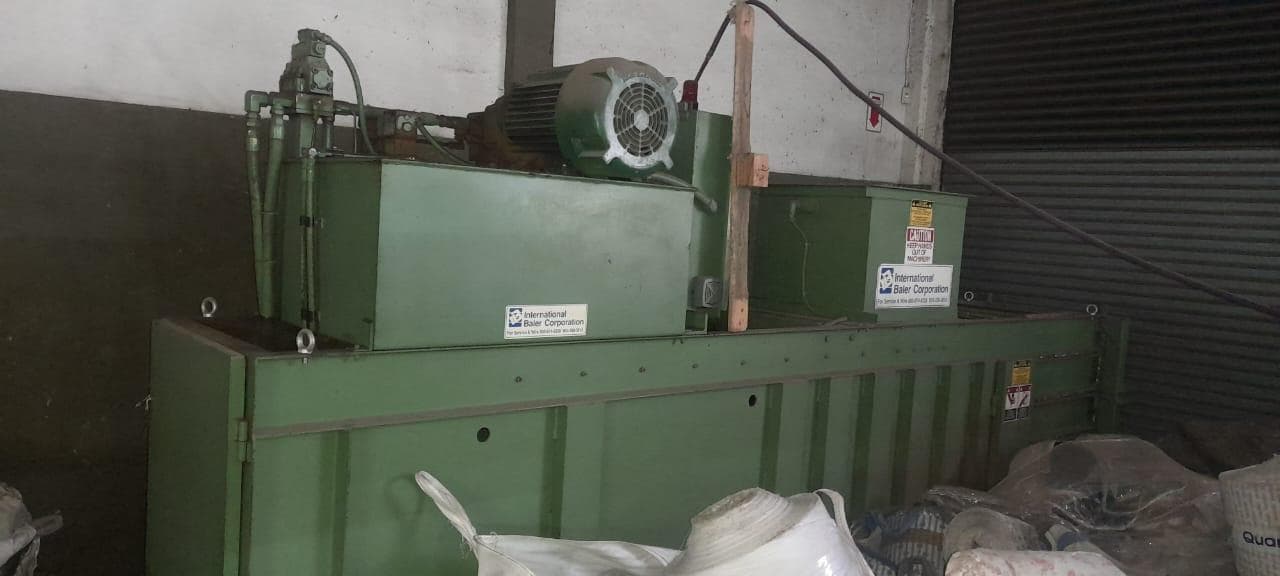 Prensa Enfardadora Horizontal International Baler Corporation, Cantidad: 1 unidad, Condición: usado. LOC: Ciudad Autónoma de Buenos Aires