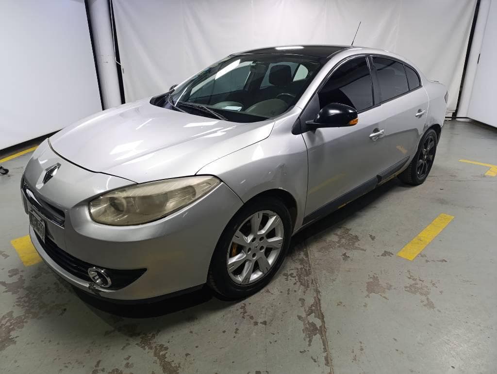 RENAULT SEDAN 4 PUERTAS FLUENCE 1.6 16V CONFORT, Año 2012. DOM: LXB561. Ubicación: San Fernando, provincia de Buenos Aires