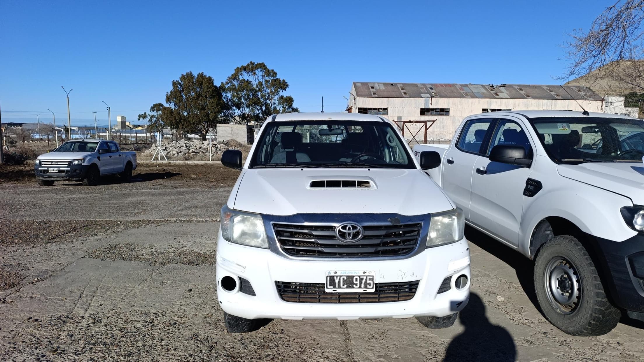 TOYOTA PICK-UP HILUX 4X4 CABINA DOBLE DX PACK 2.5 TDI, Año 2012. DOM: LYC975. Ubicación: Comodo Rivadavia, provincia de Chubut