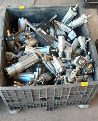CILINDROS NEUMÁTICOS  VARIOS TIPOS Y TAMAÑOS, Cantidad: 143 unidades, Condición: usado. LOC: Rosario, provincia de Santa Fe