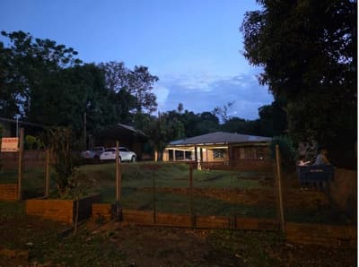 TERRENO+CASA + DEPOSITO	- HONEHAU / ITAPUA - Sup: 663m2