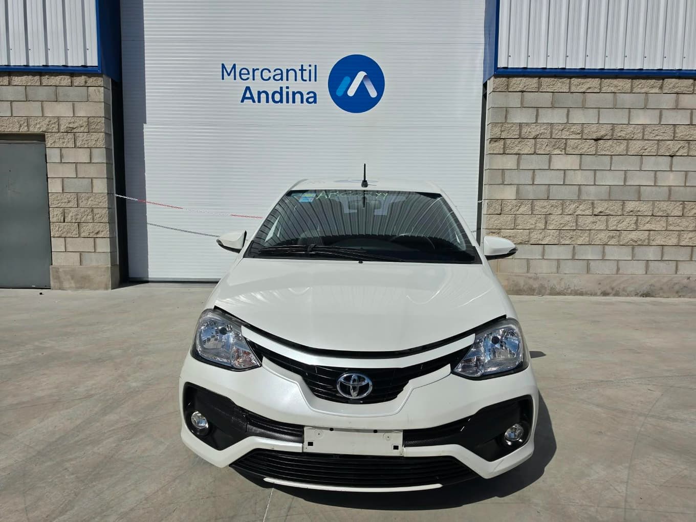 TOYOTA SEDAN 5 PUERTAS ETIOS XLS 1.5 4A/T, Año 2017. DOM: AB667YY. Ubicación: Ingeniero Juan Allan, provincia de Buenos Aires