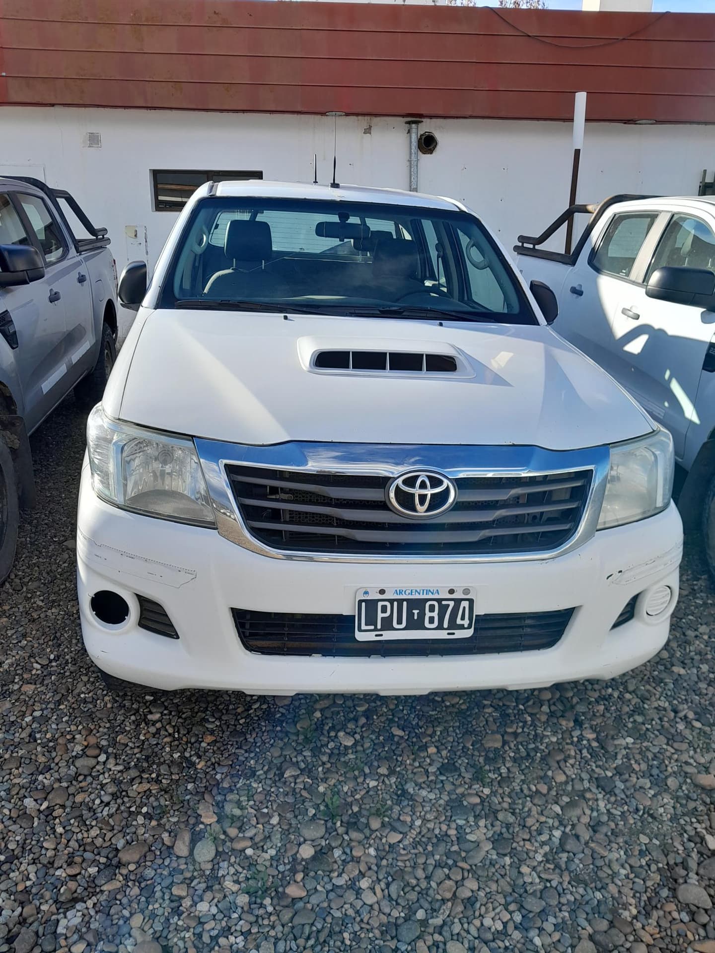 TOYOTA PICK-UP HILUX 4X4 CABINA DOBLE DX PACK 2.5 TDI, Año 2012. DOM: LPU874. Ubicación: Cañadon Seco, provincia de Santa Cruz