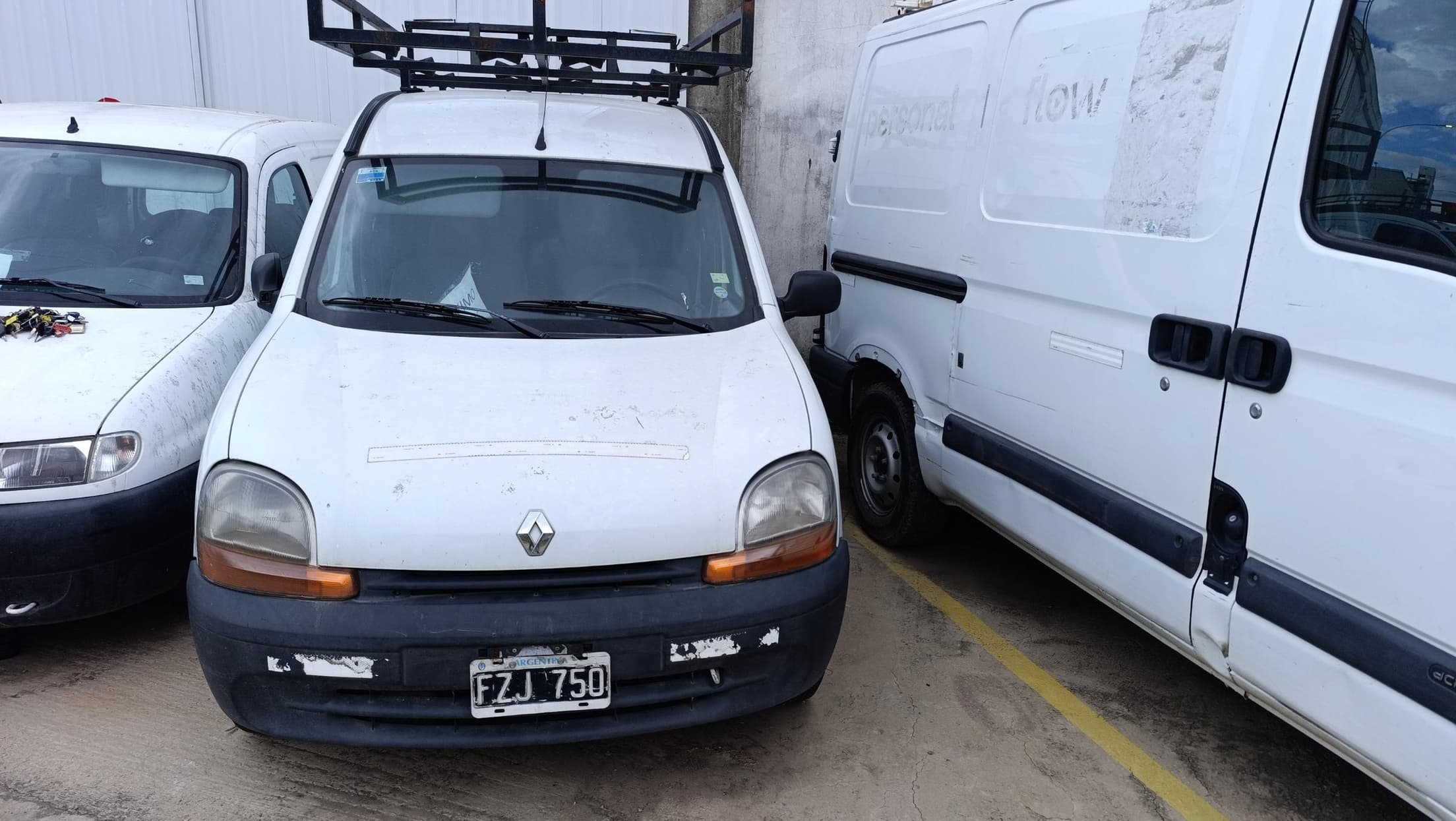 RENAULT FURGON KANGOO RL EXPRESS DIE 1PCL, Año 2006. DOM: FZJ750. Ubicación: Rosario, provincia de Santa Fe