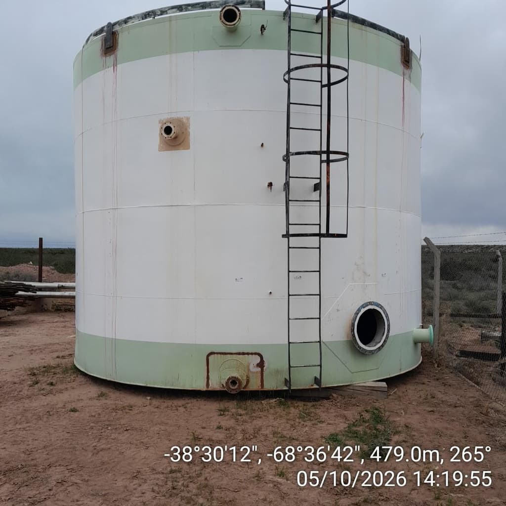 Tanque de acero, Cantidad: 1 unidad, Condición: usado. LOC: Loma la Lata, provincia de Neuquén